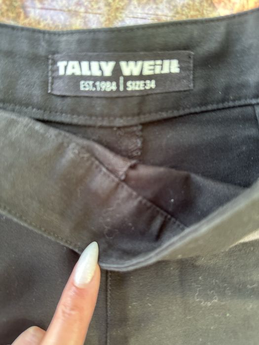 къси панталонки Tally WEIJL