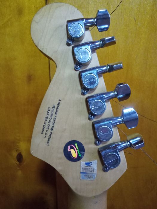 Электрогитара страт скваер с комбиком