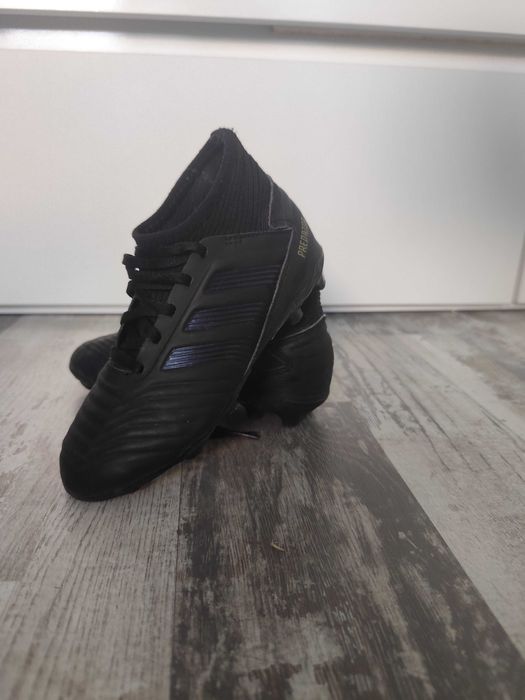 Бутонки Adidas Predator 31