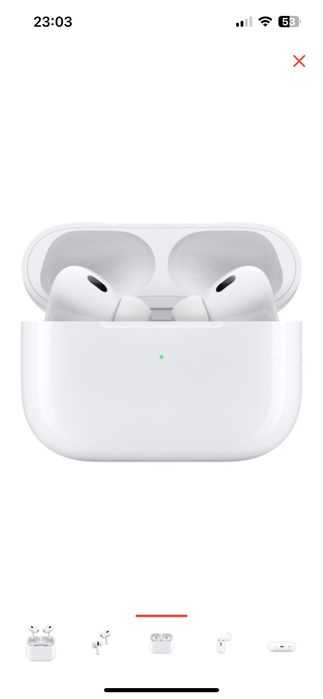 Елка с игрушками в хорошем состоянии