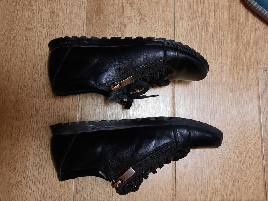 Кожанные ботинки на мальчика р-р 33