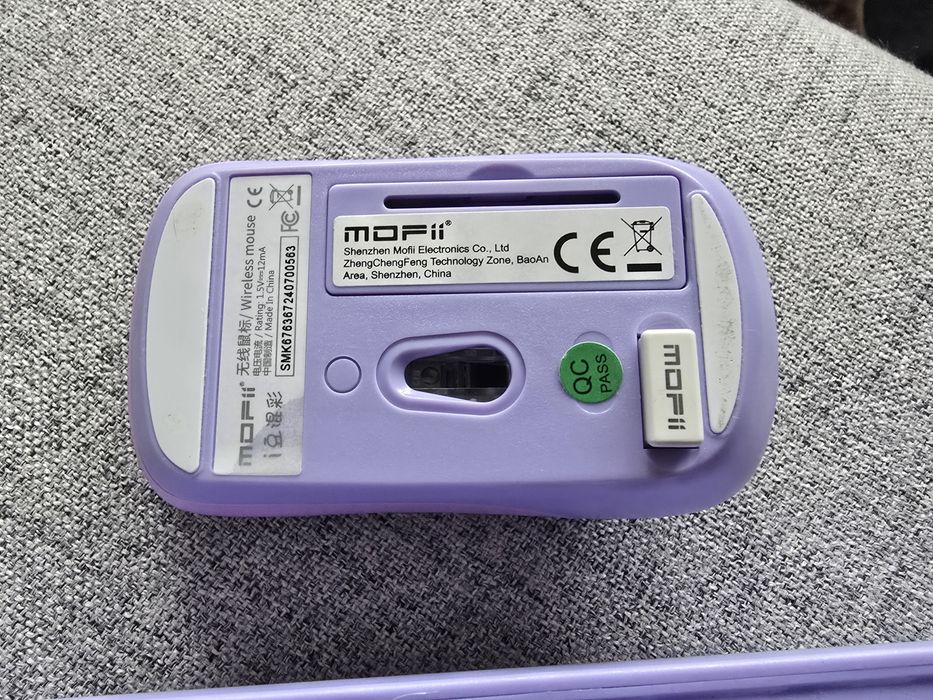 Tastatura si mouse fetite