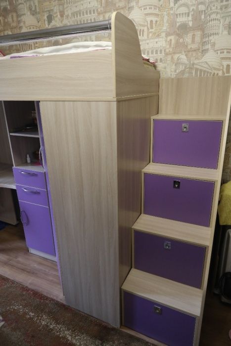 Не дорого Очень удобный детский уголок