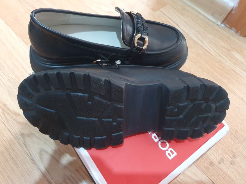 Школьные туфли для девочек
