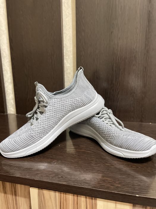 Кроссовки летнее