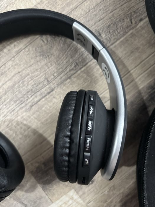 Слушалки PowerLocus