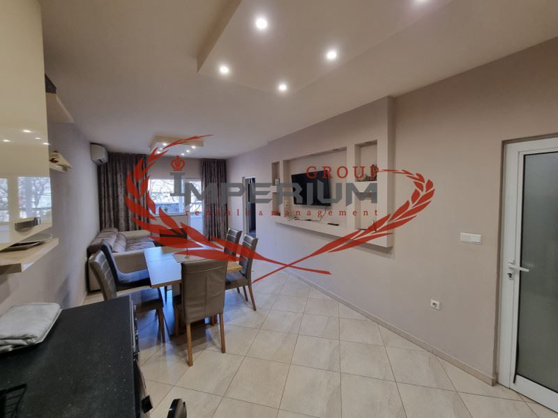 Дава се под наем Двустаен апартамент в Варна, Погреби - 85 кв.м за 714 € - Снимка #3