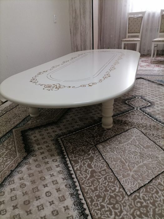 Продаются стол со стульями(6 стульев)