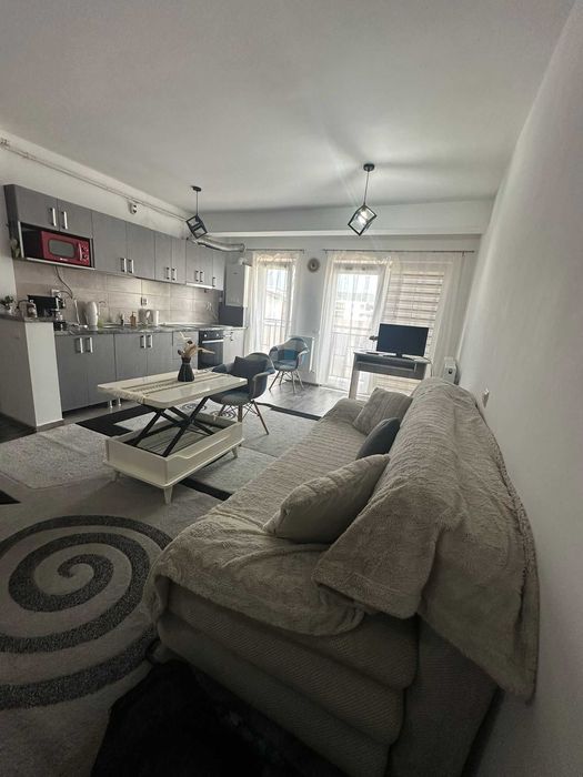 Vand apartament cu 2 camere ! Zona Eroilor! Parcare!