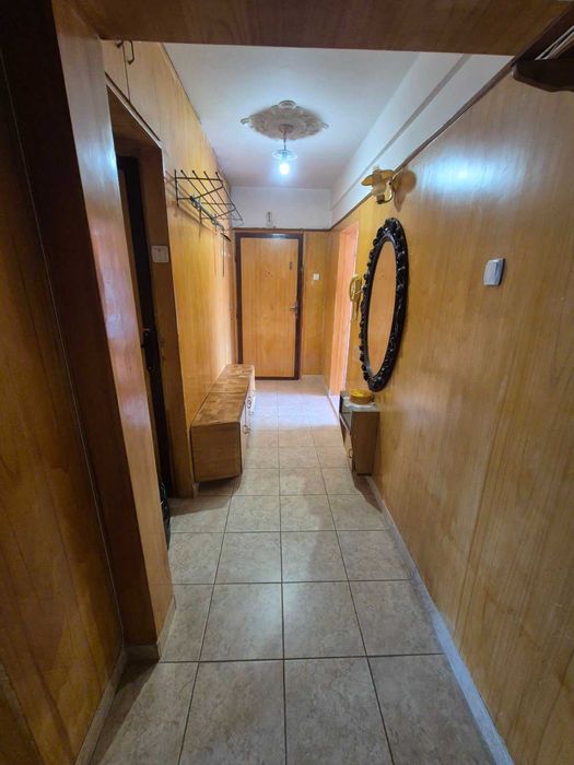 Дава се под наем Четиристаен апартамент в Варна, Цветен квартал - 80 кв.м за 160000 € - Снимка #17