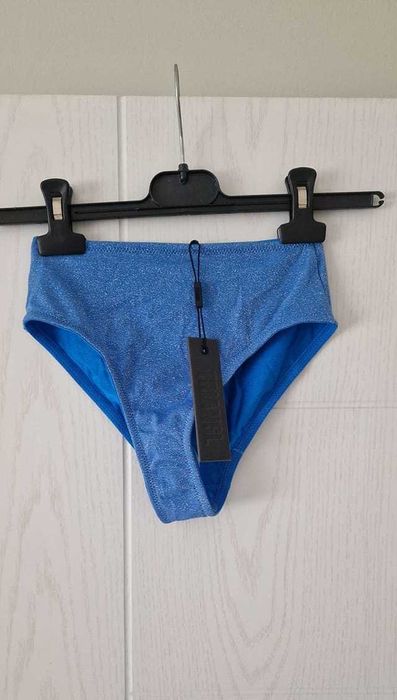 Triangl чисто нов бански от две части