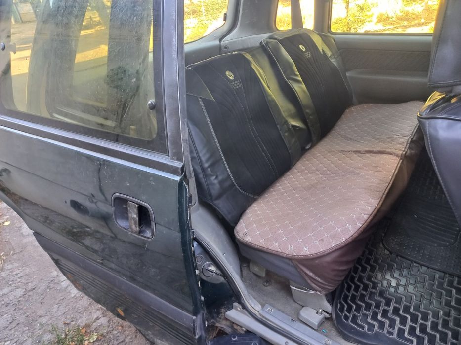 Мицубиси СпейсРунер левый руль