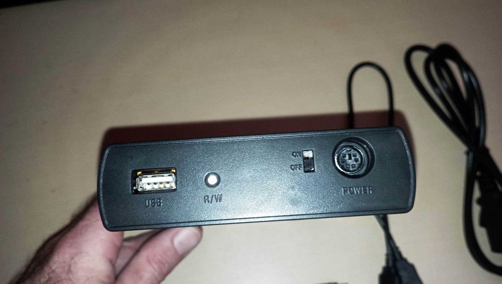 HDD extern 3.5 conexiune USB