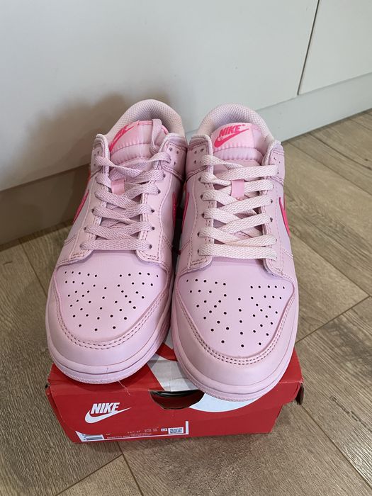Nike Dunk Low pink