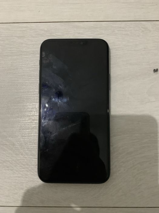 Продается iphone 11 pro в хорошем состоянии