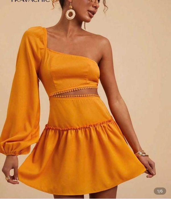 Дамска рокля.Размер с. Обличана веднъж.