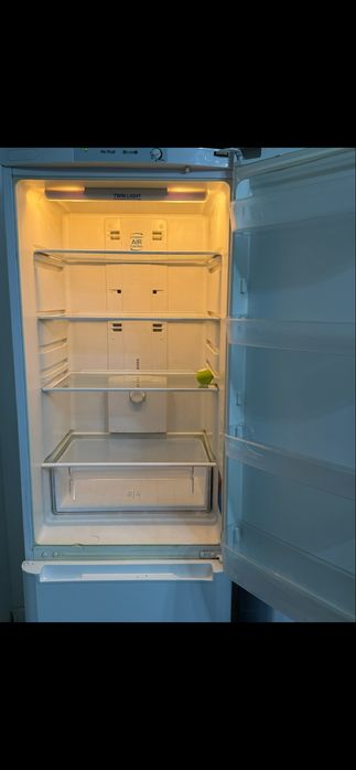 Холодильник сатылады INDESIT