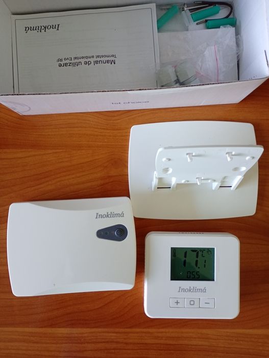 Vând 2 termostate centrala termica,Siemens și Inoklima
