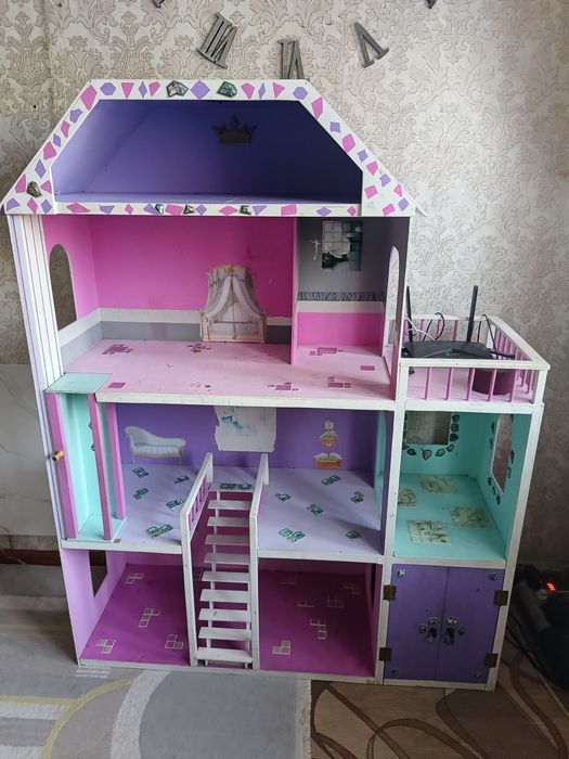 Детский домик в хорошем состоянии