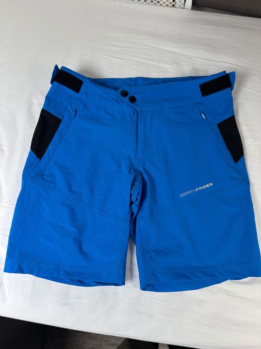 Pantaloni scurți drumeție