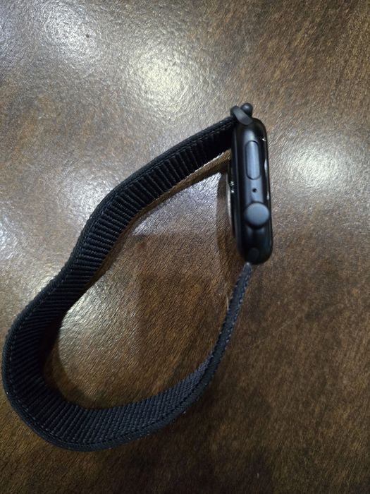 Часовник Apple SE2 U3