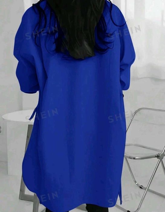 НОВА! Продавам ефектна асиметрична макси риза в кралско синьо