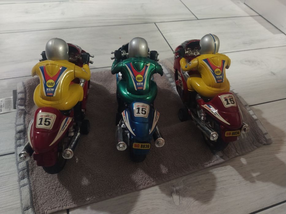 Ретро мотори играчки