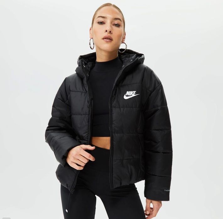 Дамско яке Nike therma fit ново