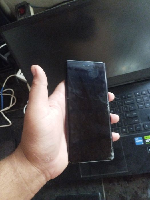 продам дёшево Xiaomi 13 lite