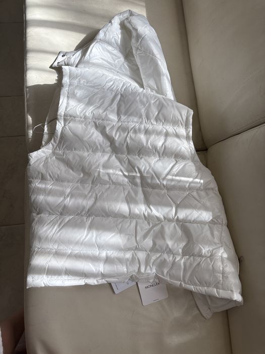 Moncler vest white