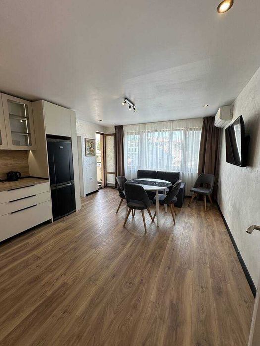 Продава се Двустаен апартамент в Бургас, Възраждане - 72 кв.м за 8 €/кв.м - Снимка #2