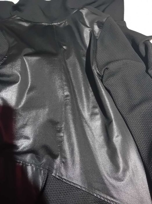 Продава се яке , тип сако