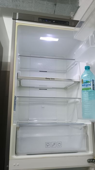 Хладилник с фризер Samsung inverter