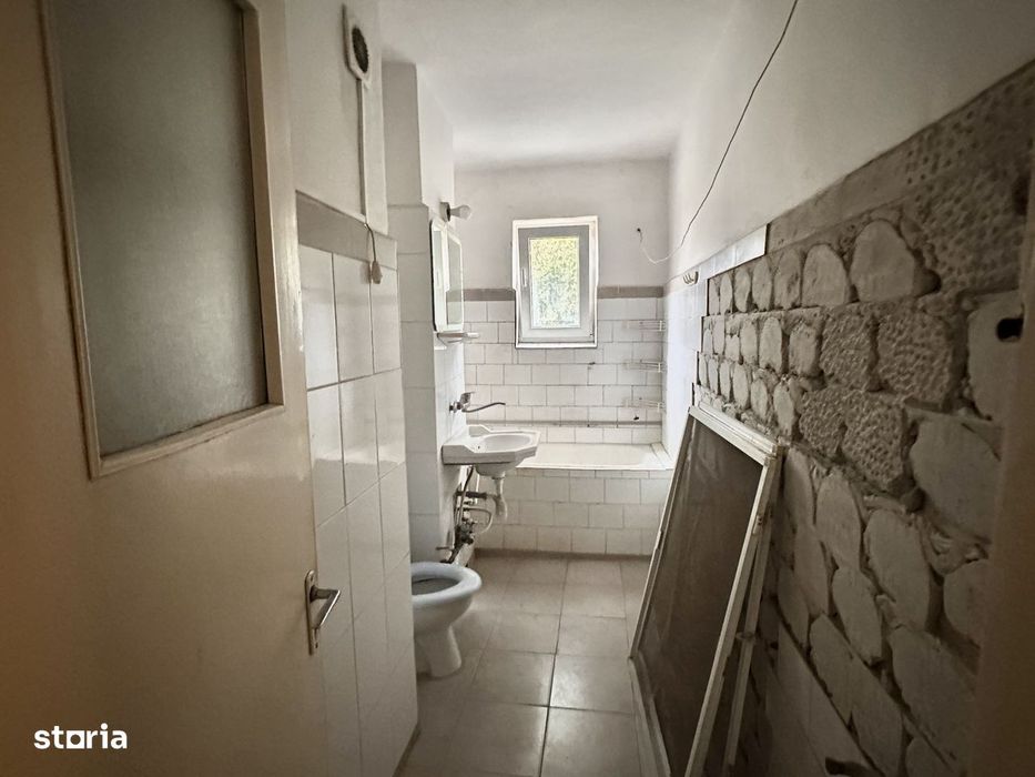 Apartament 3 camere, balcon, Oltenița