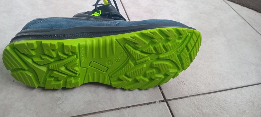 Обувки с бомбе 43