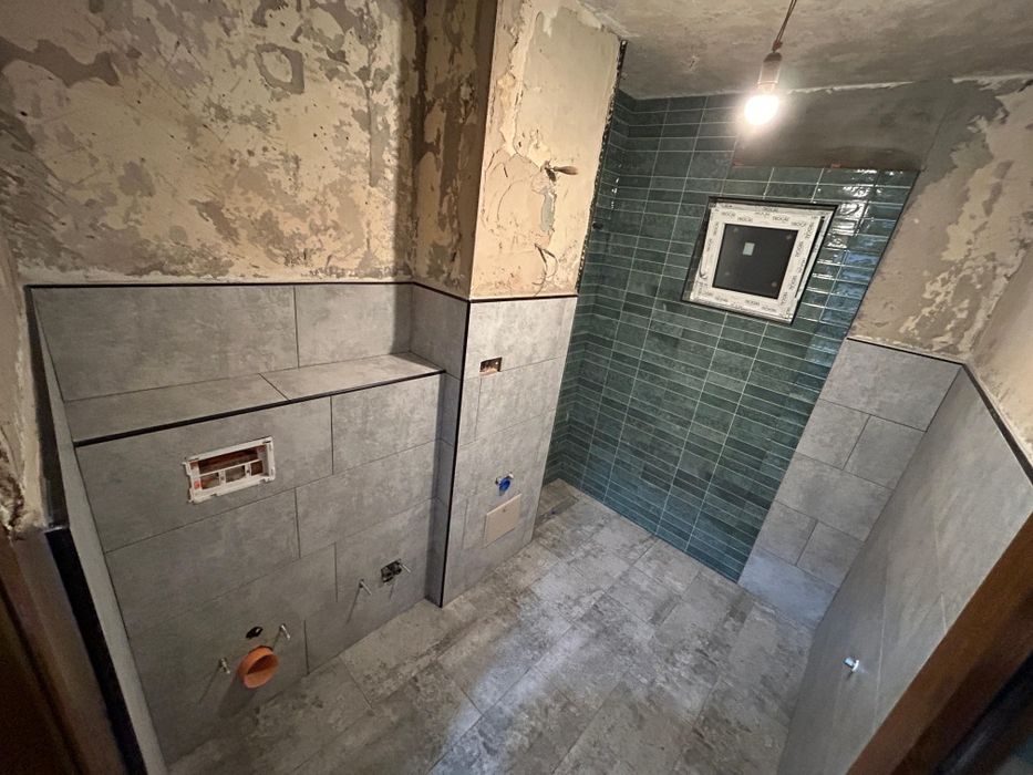 Amenajări interioare ,gresie ,fainata