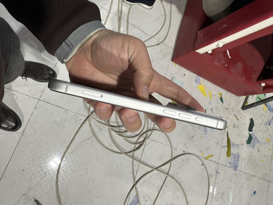 Продам iphone 17 pro max 100 % original