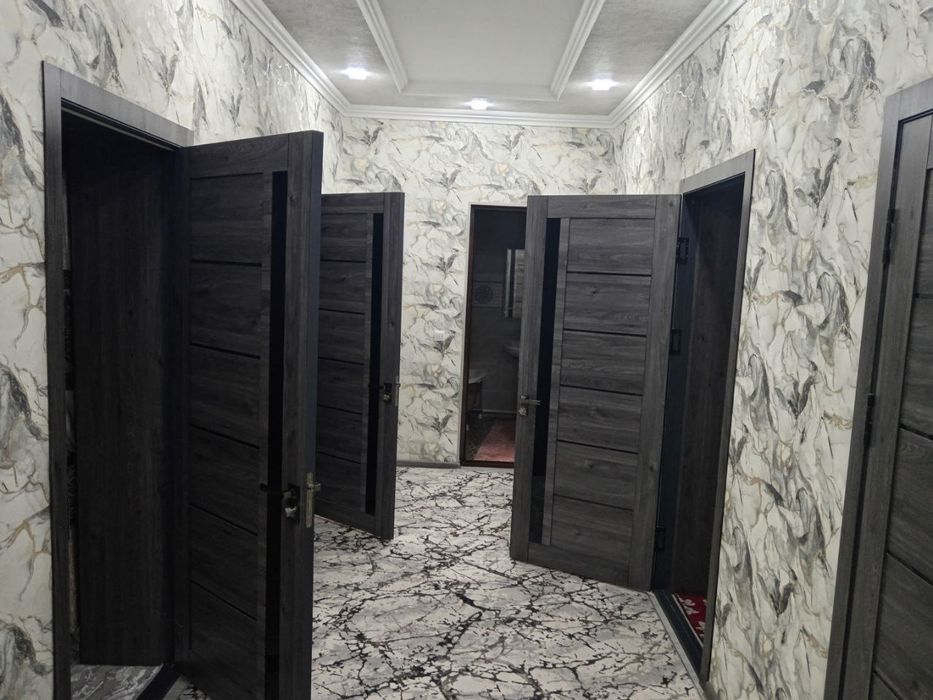 Farxod savxozda hovli sotiladi