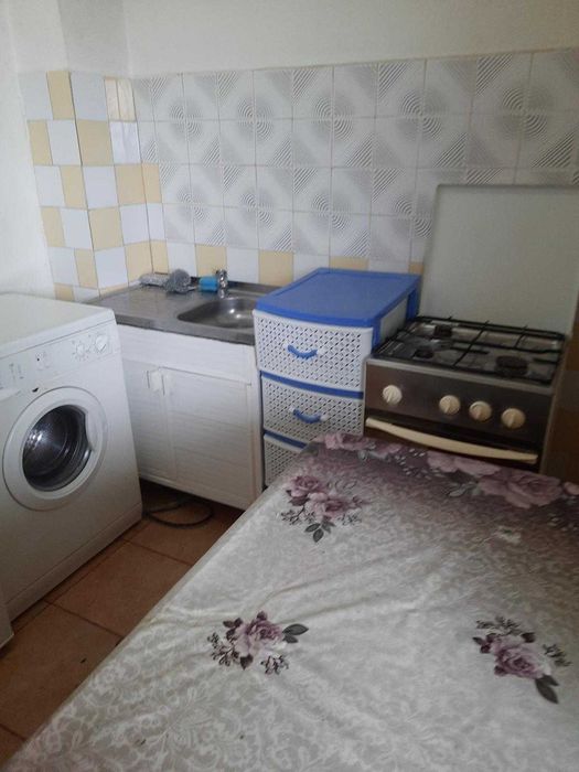 garsoniera calea bucuresti bloc carrefour