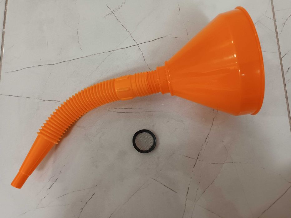 Фуния 37см маслоустойчива