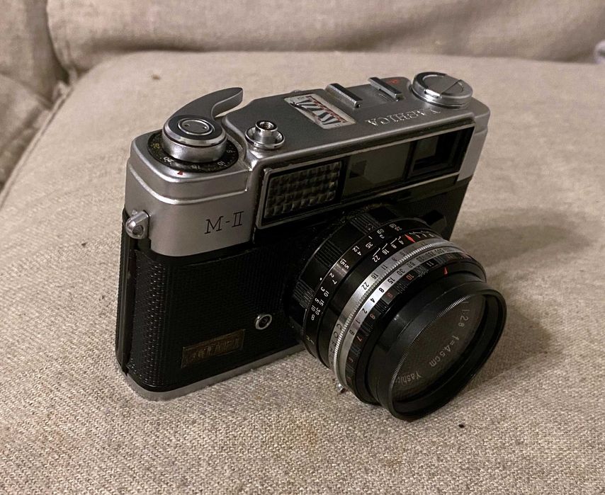 Aparat foto film Yashica M-II - model de colectie - netestat anii 60