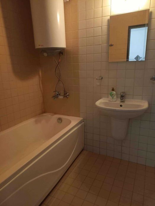 Дава се под наем Двустаен апартамент в Бургас, Сарафово - 60 кв.м за 306 € - Снимка #3