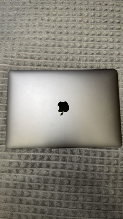 Продам Apple MacBook Air