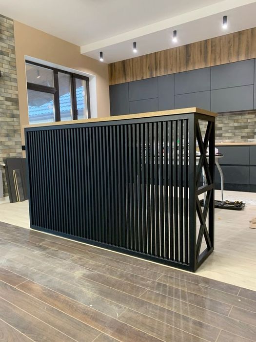 Бар плотове, рецепция ,бюра по поръчка