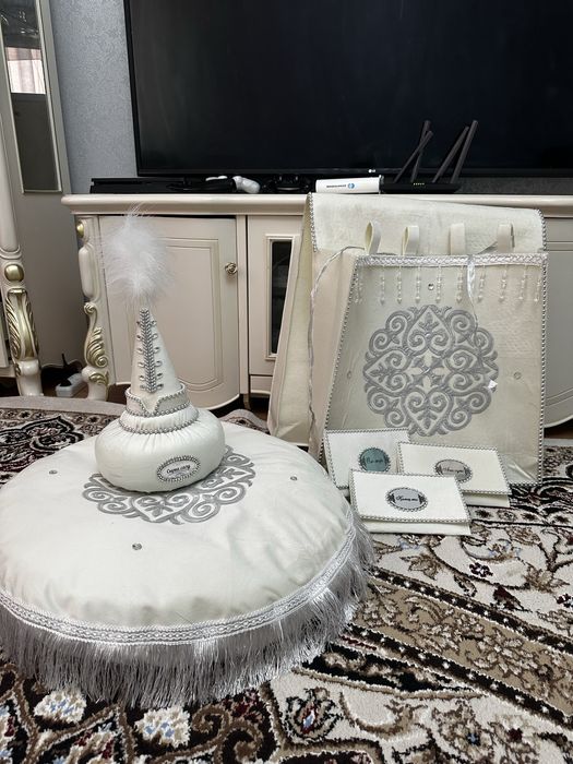 Коржын , саукеле и 3 конверта