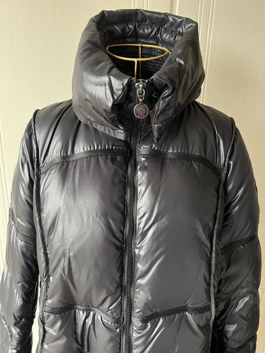 Moncler-размер 4. Уникален модел