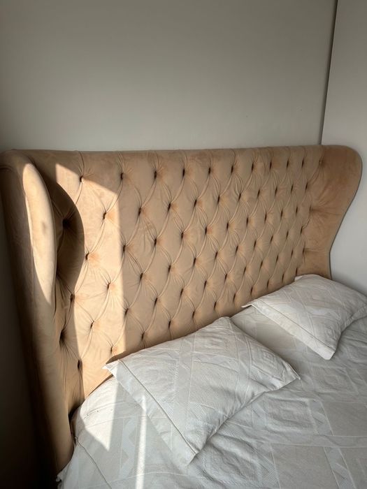 Спальный кровать