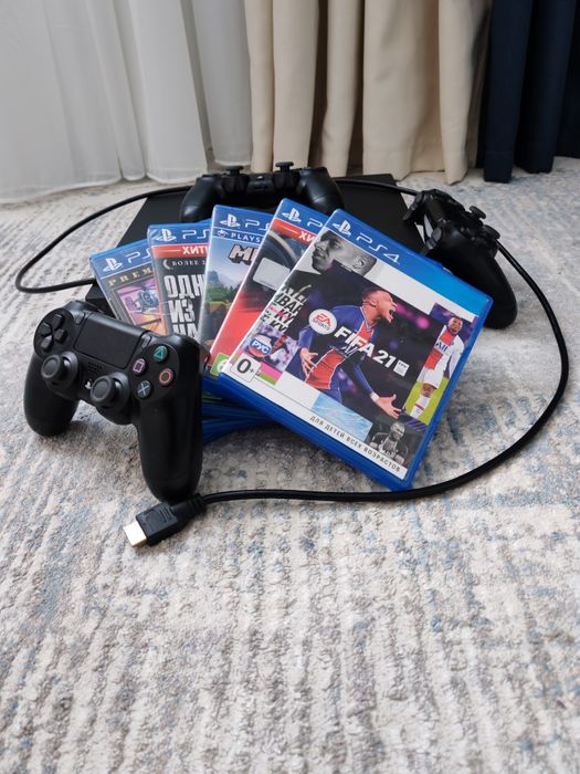 Playstation 4 Pro без коробки.