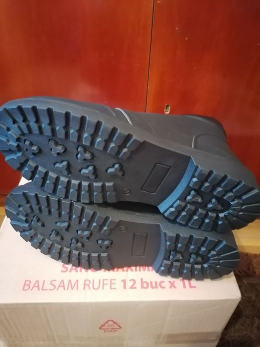 Ghete noi (mărimea 46)