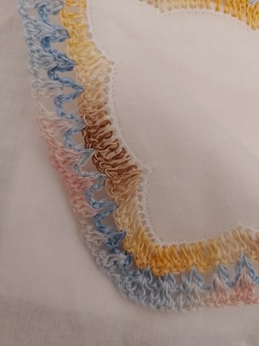 Кърпички носни плетена дантела